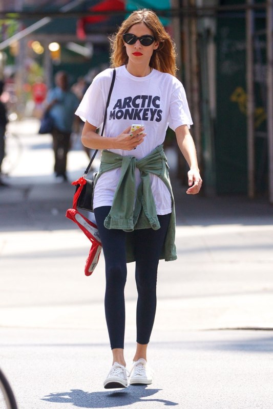 STYLE to Steal How to Wear Tshirt ala Alexa Chung